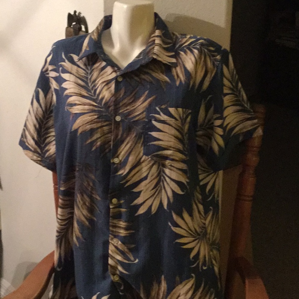 🌴NWOT Van Heusen Studio Unisex Hawaiian Size Large Slim Fit 🌴